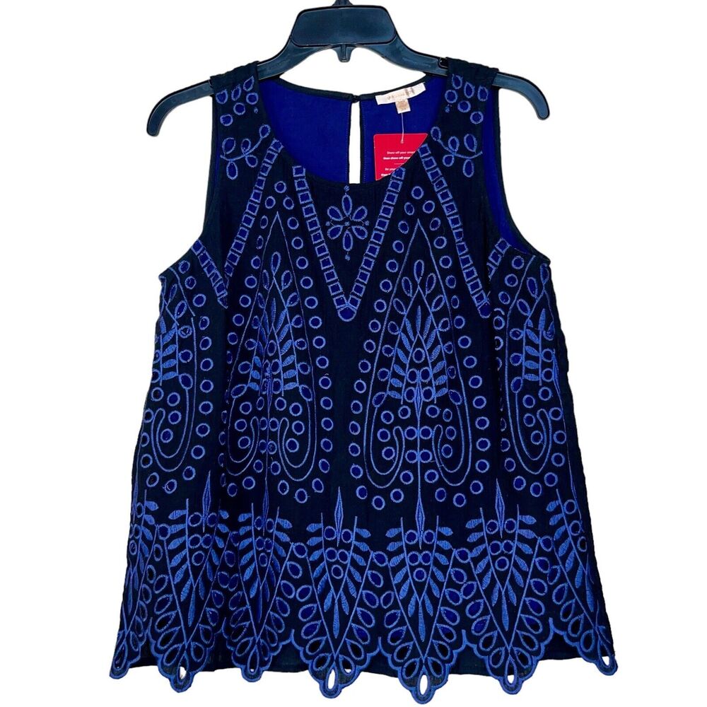 Sleeveless Embroidered Boho Blouse - Picture 2 of 7